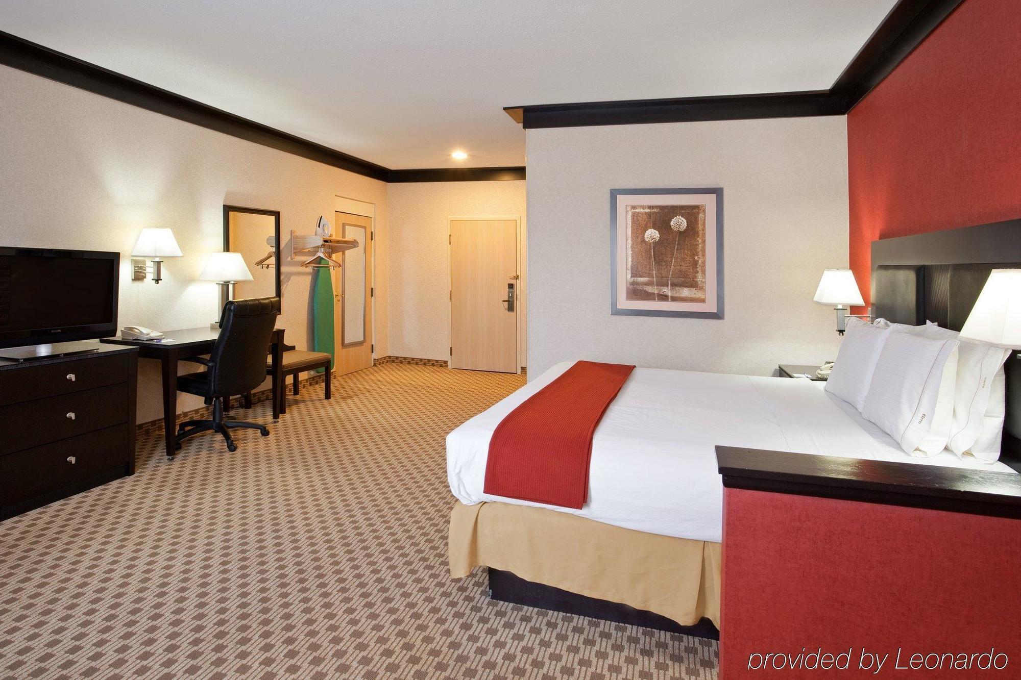 Quality Inn & Suites Oakwood Village - Cleveland South Cameră foto
